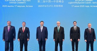 Президенти Ҷумҳурии Тоҷикистон Эмомалӣ Раҳмон дар Ҳамоиши дуюми «Осиёи Марказӣ-Чин» иштирок намуданд Президенти Ҷумҳурии Тоҷикистон Эмомалӣ Раҳмон дар Ҳамоиши дуюми «Осиёи Марказӣ-Чин» иштирок намуданд