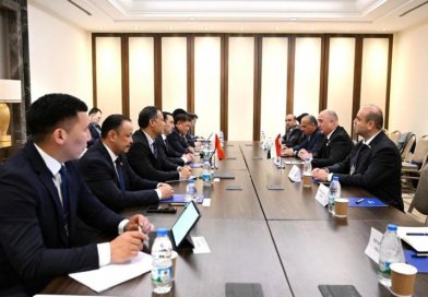 Раиси Маҷлиси намояндагони Тоҷикистон бо Раиси Жогорку Кенеши Қирғизистон вохӯрӣ намуд